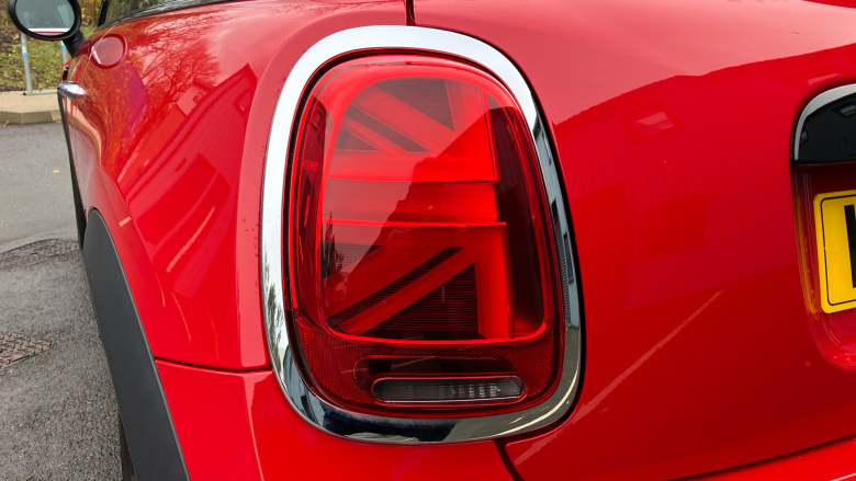 MINI Hatchback 1.5 Cooper Classic 3dr Petrol Hatchback